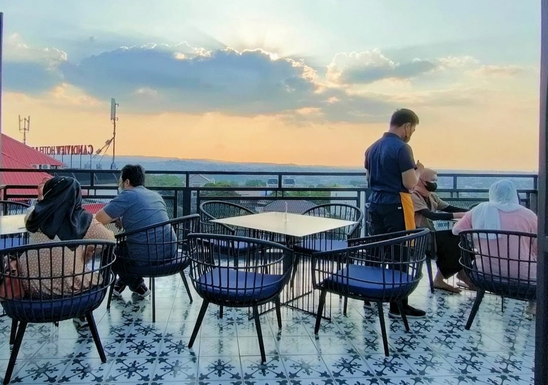 Review Singkat , Daftar Harga Kamar , Daftar Menu Makanan , Fasilitas Yang Ada, Tempat Terkenal Terdekat, Bagaimana Cara Booking? 