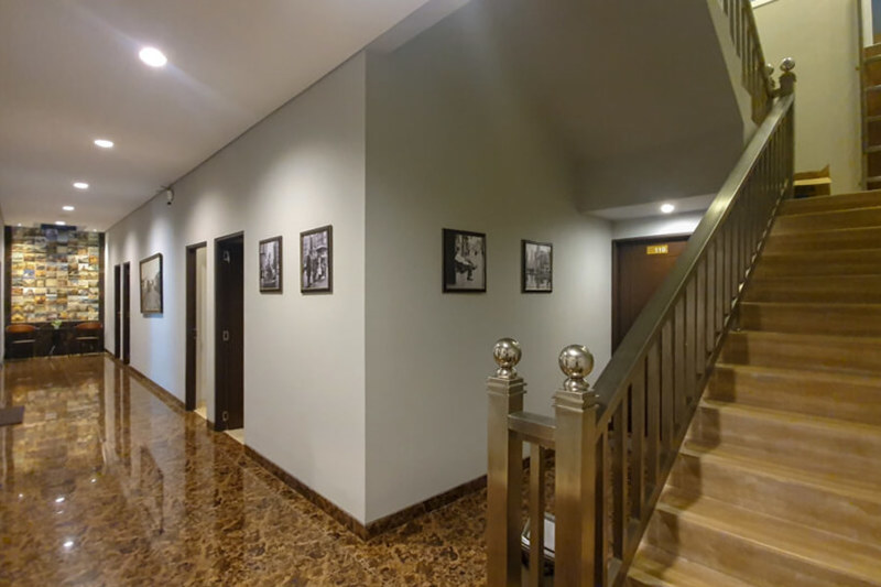 Review Singkat, Lokasi Dimana, Daftar Harga Kamar, Fasilitas Yang Ada , Pemesanan Kamar, Informasi Penting, Tempat Populer Terdekat