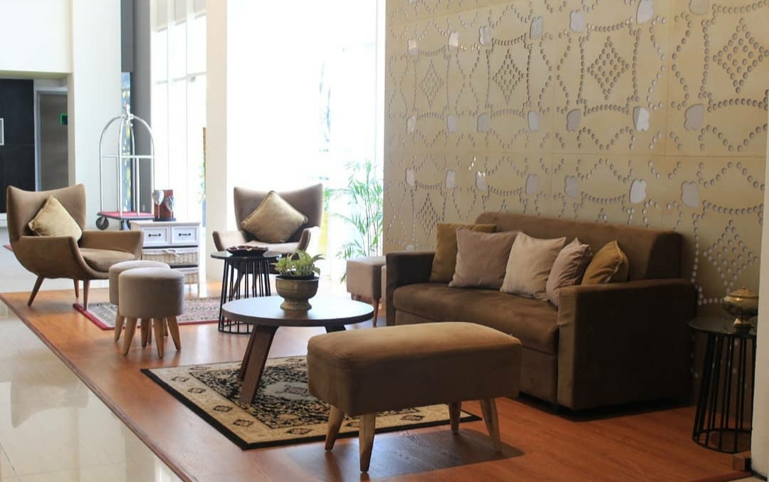 Lokasi Dimana, Riview Singkat , Daftar Harga Kamar , Fasilitas Yang Ada , Penawaran Menarik , Kebijakan Yang Diperhatikan, Tempat Populer Terdekat