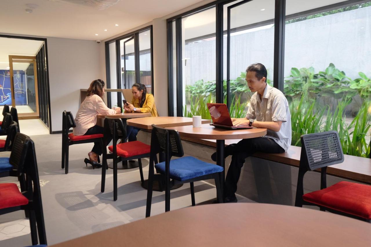 Lokasi Dimana, Tentang Hotel, Daftar Harga Kamar , Banyak Promo Menarik, Cara Booking Bagaimana?, Fasilitas dan Layanan, Tempat Terkenal Dekat Hotel 