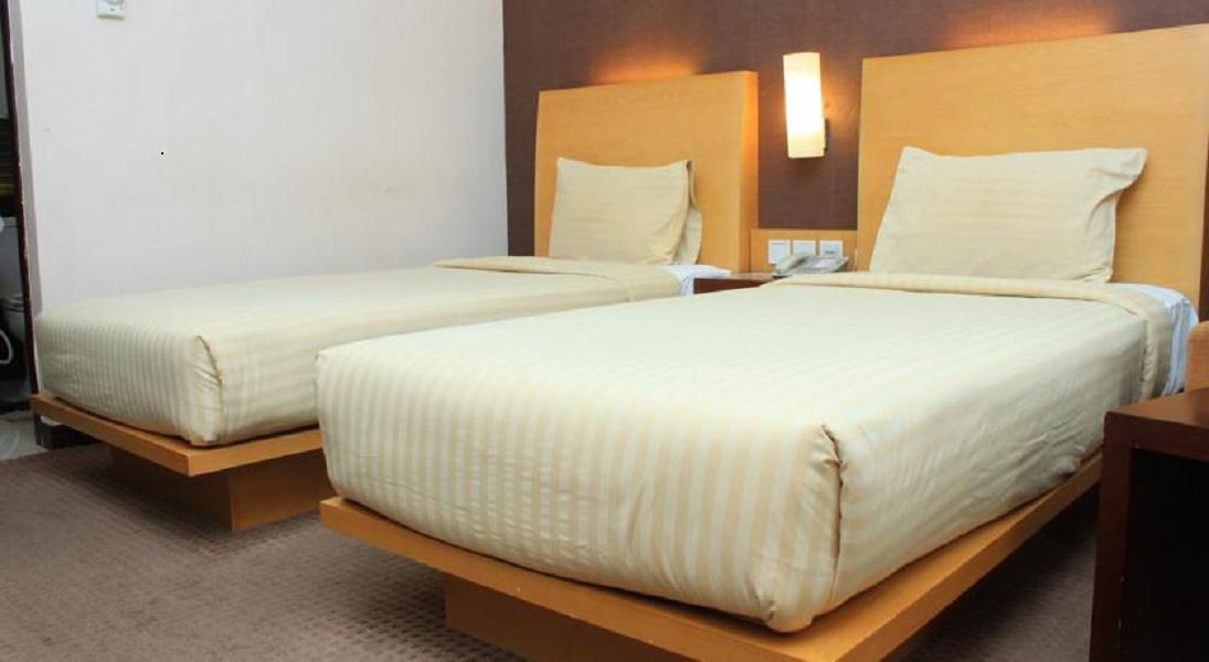 Review Singkat, Lokasi Dimana, Daftar Harga Kamar, Fasilitas Yang Ada , Pemesanan Kamar, Informasi Penting, Tempat Populer Terdekat