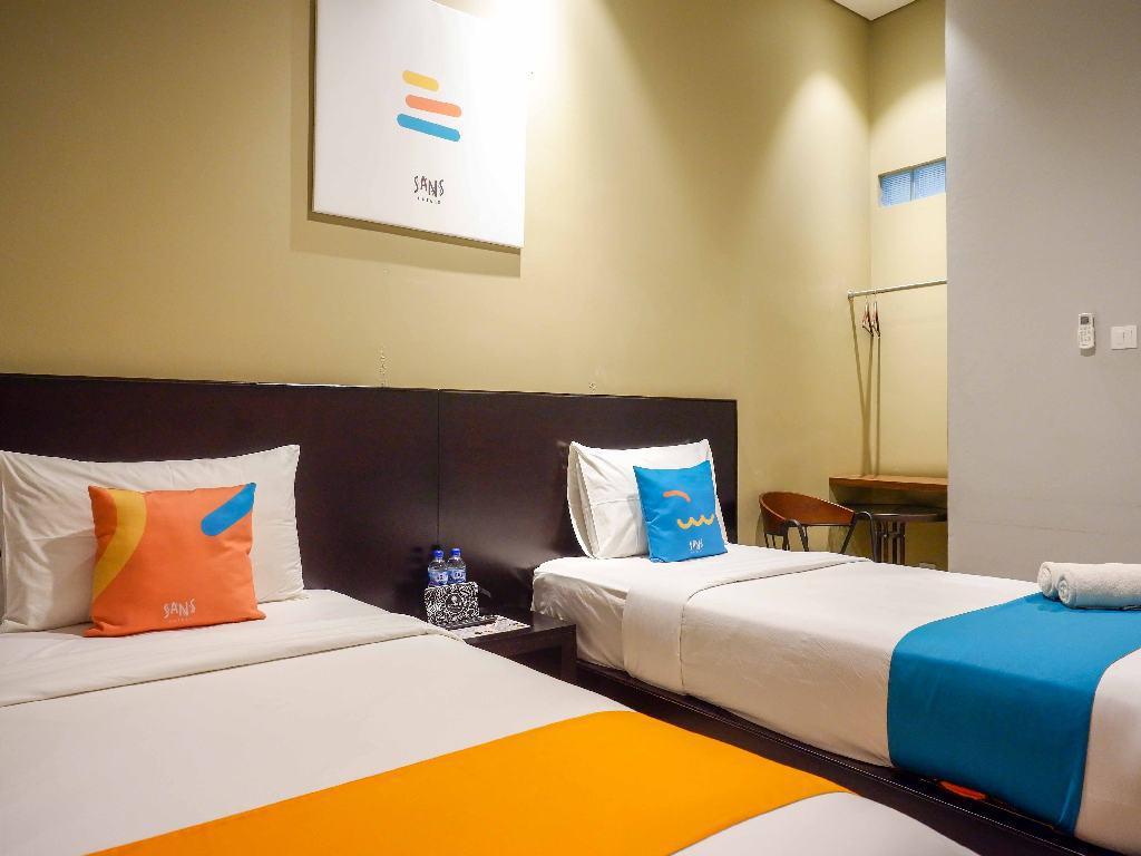 Review Singkat, Lokasi Dimana, Daftar Harga Kamar, Fasilitas Yang Ada , Pemesanan Kamar, Informasi Penting, Tempat Populer Terdekat