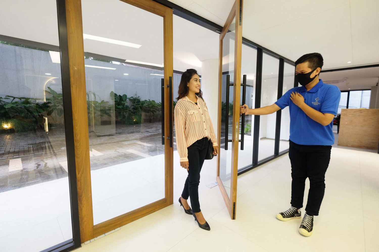 Lokasi Dimana, Tentang Hotel, Daftar Harga Kamar , Banyak Promo Menarik, Cara Booking Bagaimana?, Fasilitas dan Layanan, Tempat Terkenal Dekat Hotel 