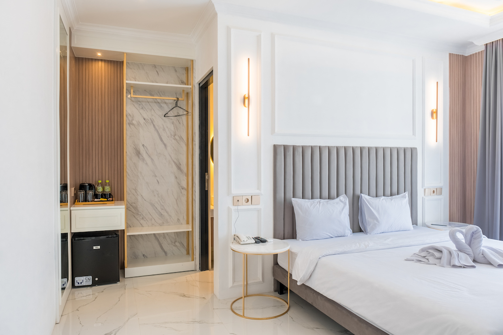 Review Singkat , Daftar Harga Kamar , Daftar Menu Makanan , Fasilitas Yang Ada, Tempat Terkenal Terdekat, Bagaimana Cara Booking? 