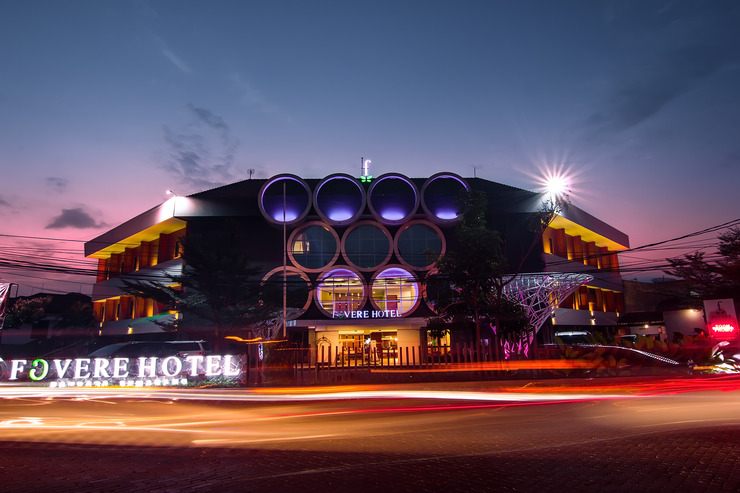 Review Singkat, Lokasi Dimana, Daftar Harga Kamar, Cara Booking Kamar, Fasilitas Hotel , Spot Populer Terdekat 