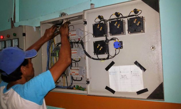 1. Jasa Tukang Listrik Panggilan Yogyakarta, 2. CV. Calista Perkasa, 3. Tukang Listrik 24 Jam Yogyakarta, 4. PT. Bangun Sarana Elektro, 5. Najib Service Center, 6. Instalasi Listrik Tech Mep, 7. Yulianto Soundsystem dan Jasa Instalasi Listrik, 8. Win Elektrik, 9. Halilintar Elektrikal, 10. Lumintu Elektrik