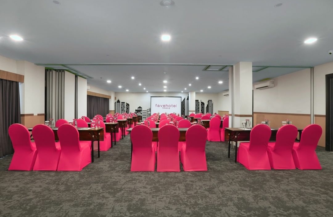 Lokasi Dimana, Review Hotel , Berapa Harga Kamar, Cara Booking Kamar, Fasilitas dan Layanan, Objek Wisata Terdekat