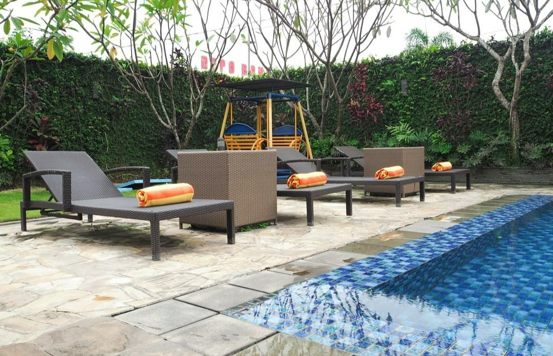 Lokasi Strategis, Review Singkat, Daftar Harga Kamar, Cara Booking Kamar, Fasilitas Lengkap, Paket Menarik, Tempat Wisata Terdekat