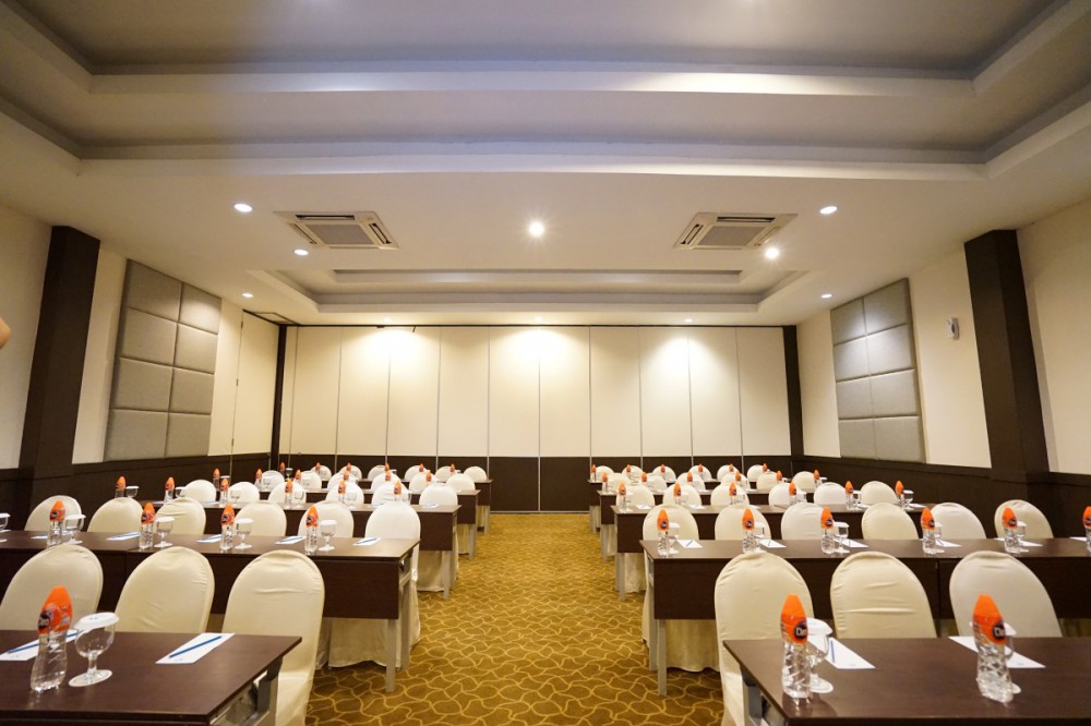 Lokasi Strategis, Review Singkat, Daftar Harga Kamar, Cara Booking Kamar, Fasilitas Lengkap, Paket Menarik, Tempat Wisata Terdekat
