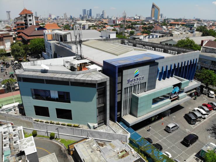 Alamat Lengkap, Review Hotel, Tipe dan Tarif Kamar, Fasilitas Andalan, Cara Booking Mudah, Tempat Hits Terdekat