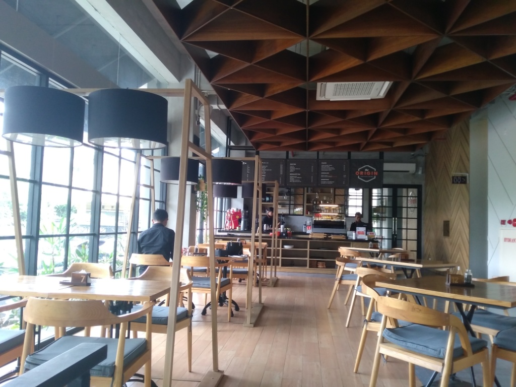 Alamat Cleo Hotel, Sekilas Review, Daftar Tarif Kamar, Fasilitas Yang Ada , Harga Ruang Bisnis , Tempat Populer Disekitar