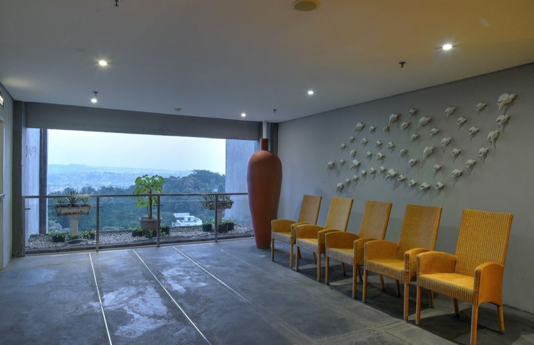 Lokasi Hotel, Review Hotel, Daftar Harga Kamar, Fasilitas Pendukung, Pemesanan Kamar, Spot Menarik Disekitar