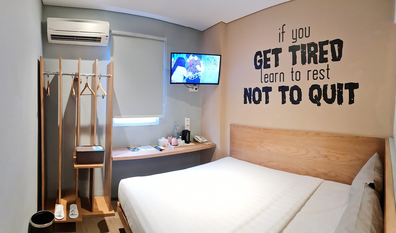 Lokasi Radja Hotel, Tentang Radja Hotel, Daftar Harga Kamar, Cara Booking, Fasilitas dan Layanan, Tempat Terkenal Terdekat