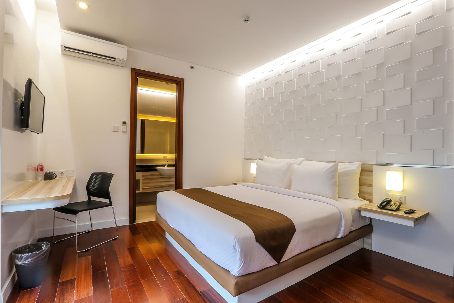 Alamat Hotel , Tentang Hotel, Tarif Per Malam, Cara Booking, Fasilitas Pendukung, Spot Menarik Terdekat
