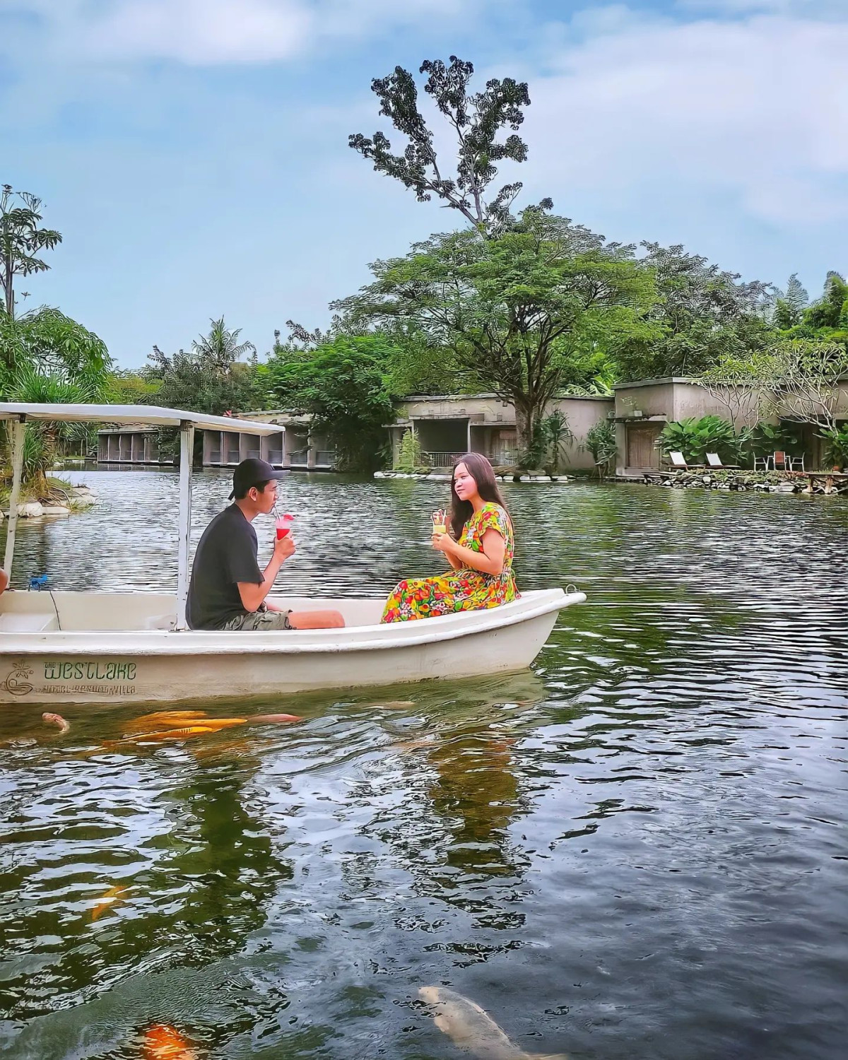 The westlake resort jogja yogyakarta review kelapa resto at hotel harga yogya kabupaten sleman daerah istimewa and menu agoda di baturan trihanggo regency special region of, Review Singkat, Daftar Harga Kamar, Harga Menu Makanan, Fasilitas Yang Ada, Rute Menuju Lokasi, Tempat Terkenal di Sekitar
