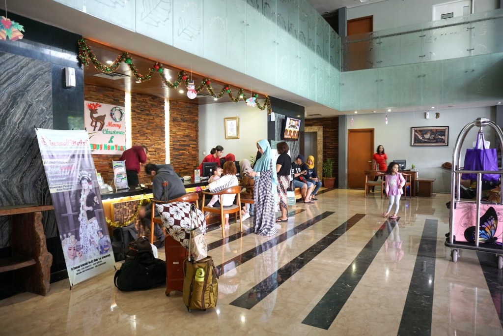 Lokasi Hotel, Review Hotel, Daftar Harga Kamar, Fasilitas Pendukung, Pemesanan Kamar, Spot Menarik Disekitar