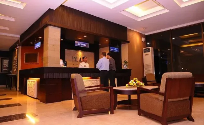 Alamat Lengkap, Review Hotel , Daftar Harga Kamar , Fasilitas Andalan, Booking Sekarang Yuk, Tempat Populer Terdekat