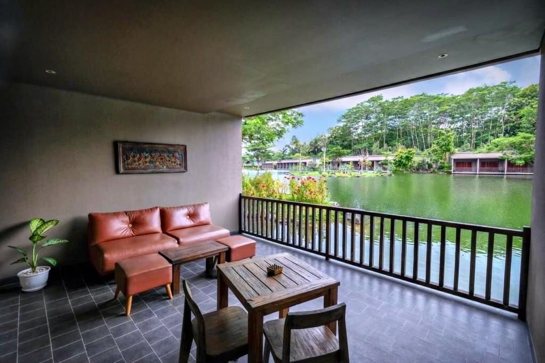 Review Singkat, Daftar Harga Kamar, Harga Menu Makanan, Fasilitas Yang Ada, Rute Menuju Lokasi, Tempat Terkenal di Sekitar
