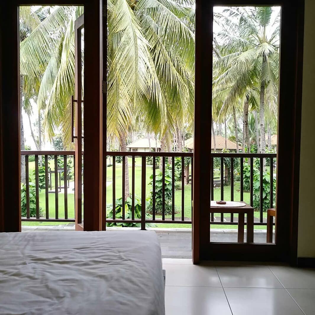 Review Singkat, Daftar Harga Kamar, Harga Menu Makanan, Fasilitas Yang Ada, Rute Menuju Lokasi, Tempat Terkenal di Sekitar