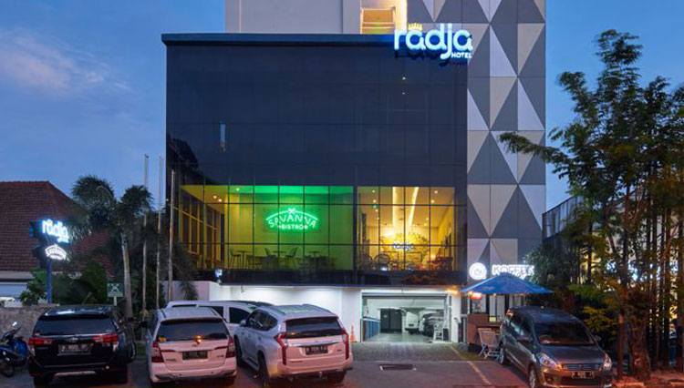 Lokasi Radja Hotel, Tentang Radja Hotel, Daftar Harga Kamar, Cara Booking, Fasilitas dan Layanan, Tempat Terkenal Terdekat