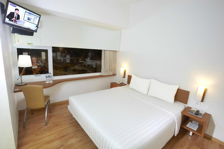 Lokasi Dimana, Review Singkat, Daftar Harga Kamar, Cara Booking Kamar, Fasilitas Apa Saja, Kebijakan Penting , Objek Wisata Terdekat