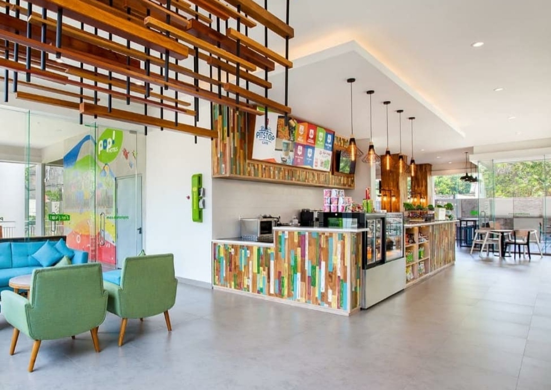 Dimana Lokasinya, Review Hotel , Daftar Harga Kamar , Pesan Kamar Yuk!, Fasilitas Memadai, Tempat Terkenal Terdekat