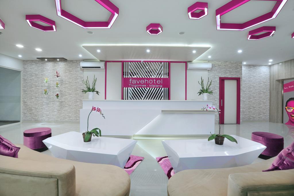 Lokasi Dimana, Review Hotel , Berapa Harga Kamar, Cara Booking Kamar, Fasilitas dan Layanan, Objek Wisata Terdekat
