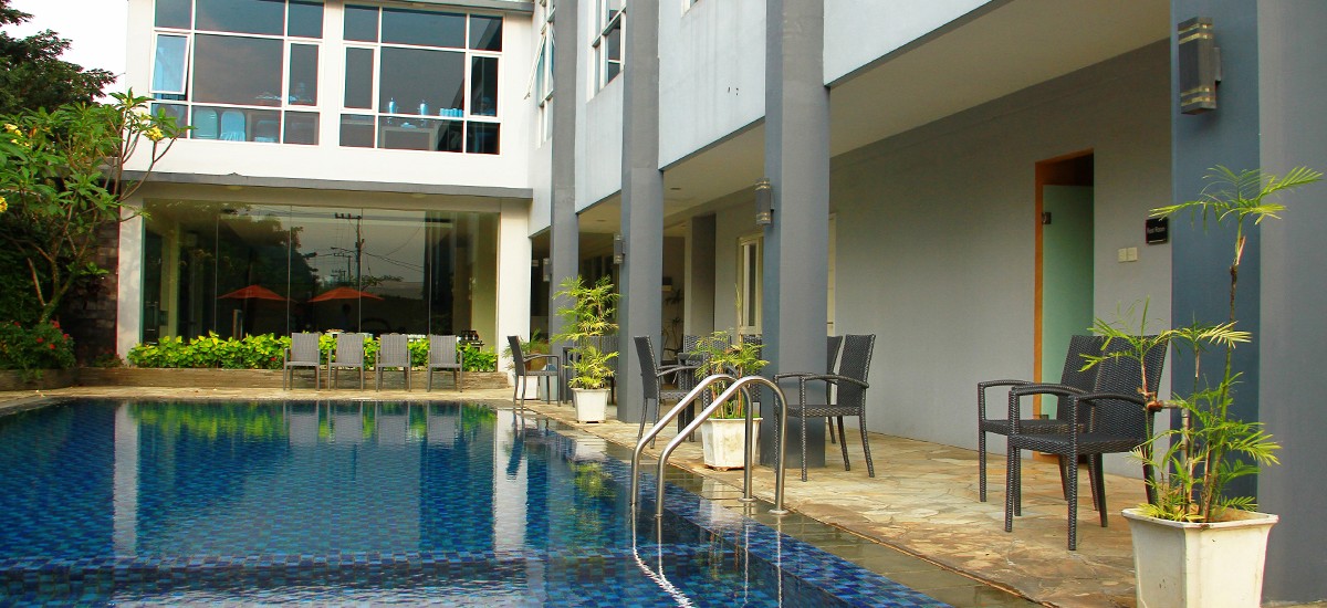 Lokasi Strategis, Review Singkat, Daftar Harga Kamar, Cara Booking Kamar, Fasilitas Lengkap, Paket Menarik, Tempat Wisata Terdekat
