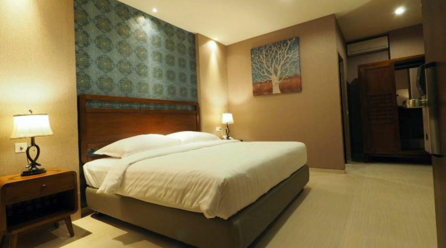 Alamat Lengkap, Tentang Hotel , Tarif Kamar, Fasilitas dan Layanan, Spot Populer