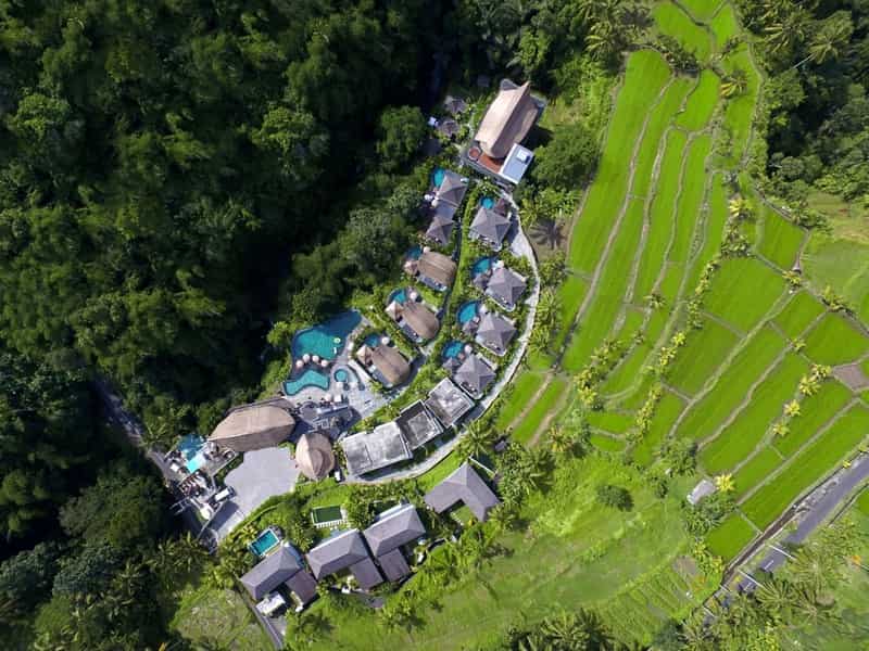 Review Singkat, Daftar Harga Kamar, Harga Menu Makanan, Fasilitas Yang Ada, Rute Menuju Lokasi, Tempat Terkenal di Sekitar