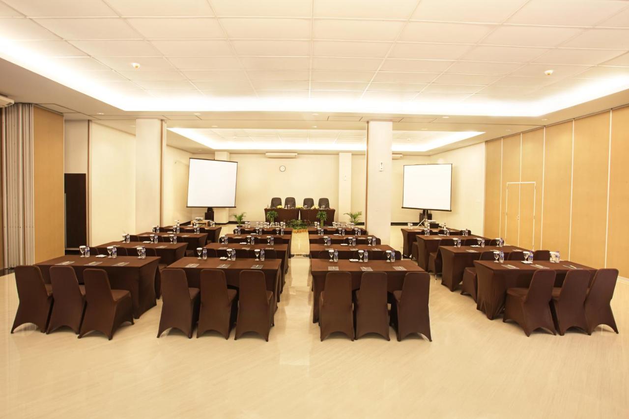 Alamat Lengkap, Tentang Hotel, Tarif Kamar, Fasilitas Yang Ada, Cara Booking Kamar, Penting Diperhatikan, Tempat Populer di Sekitarnya