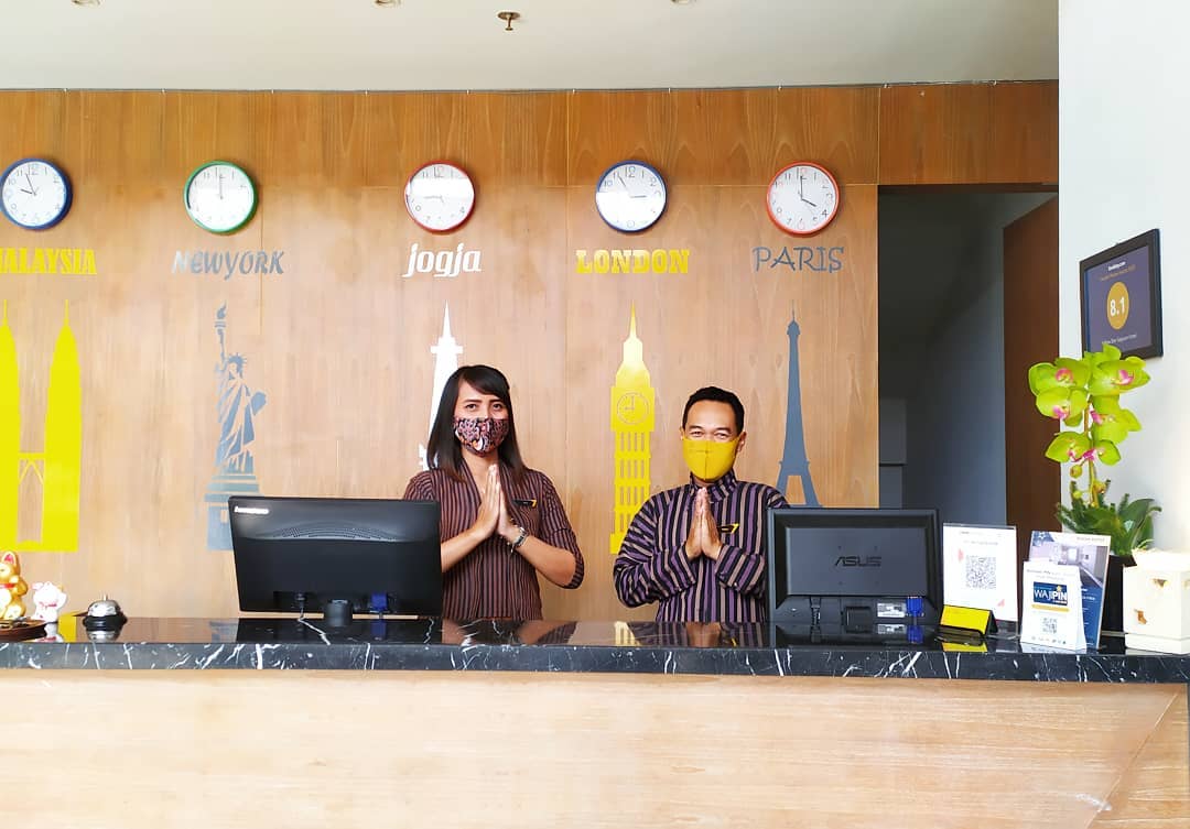 Review Singkat, Daftar Harga Kamar, Tempat Makan, Fasilitas Yang Ada, Paket Meeting, Rute Menuju Lokasi, Tempat Terkenal di Sekitar