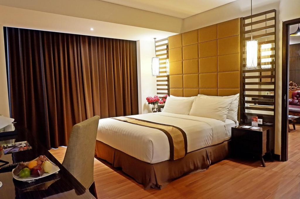 Alamat Lengkap, Tentang Hotel, Harga Kamar, Fasilitas Terbaik, Wisata Dekat Hotel, Pesan Sekarang!