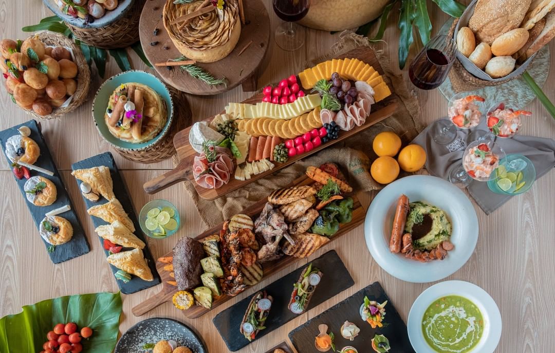 Review Singkat, Daftar Harga Kamar, Tempat Makan, Fasilitas Yang Ada, Rute Menuju Lokasi, Tempat Terkenal di Sekitar