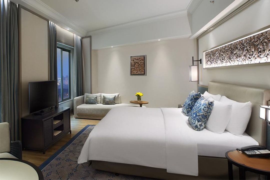 Review Singkat, Daftar Harga Kamar, Tempat Makan, Fasilitas Yang Ada, Wedding Package dan Harganya, Rute Menuju Lokasi, Tempat Terkenal di Sekitar
