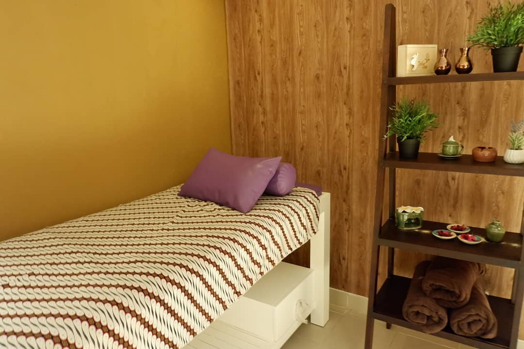 Review Singkat, Daftar Harga Kamar, Tempat Makan, Fasilitas Yang Ada, Rute Menuju Lokasi, Tempat Terkenal di Sekitar