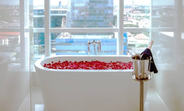 Review Singkat, Daftar Harga Kamar, Tempat Makan, Fasilitas Yang Ada, Rute Menuju Lokasi, Tempat Terkenal di Sekitar