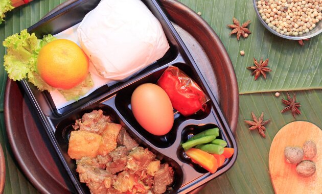 1. Sego Rames Darjo, 2. Niezar Catering Puncak, 3. Resep Bunda, 4. D’Lina Catering, 5. Asri Wiji Catering, 6. Dapur Sedap, 7. Nasi Kotak Bu Mimin, 8. Priskila Catering, 9. Nasi Kotak Ibu Asto, 10. Dapur Solo (DS) Lunch Box