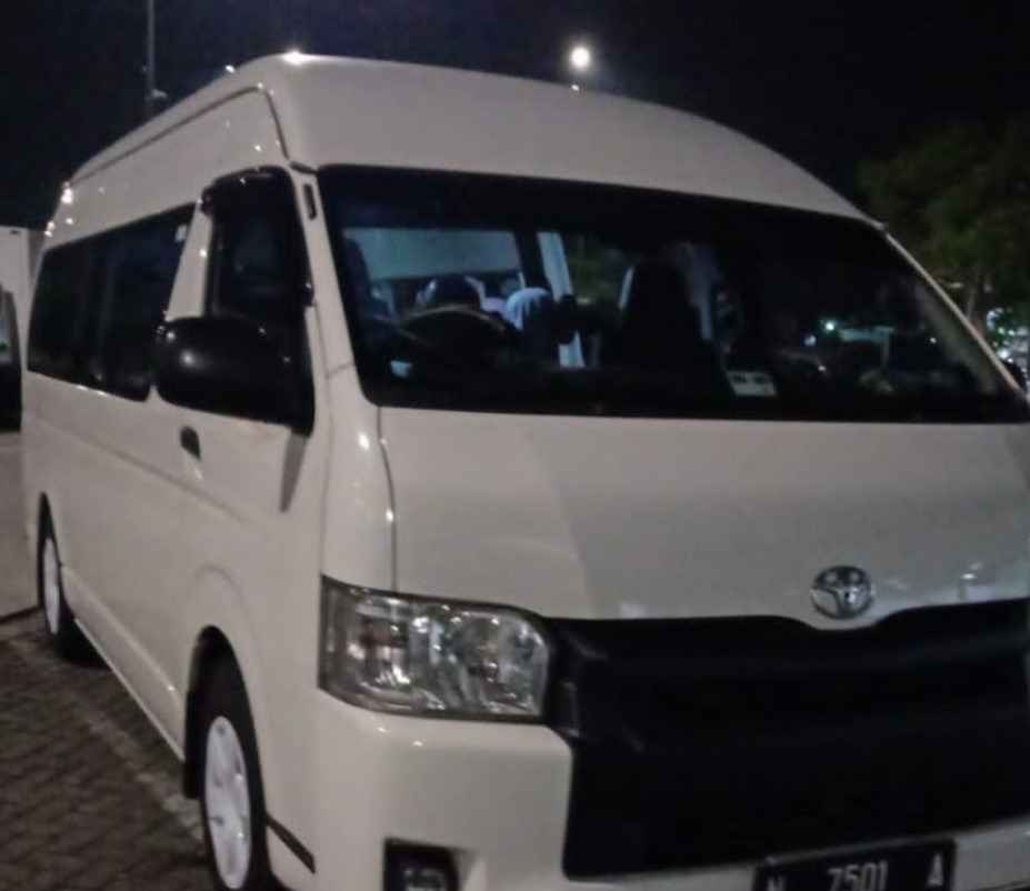 1. Gesang Abadi, 2. Travellora (Indolora Group), 3. D’Rent &amp; Trans, 4. KPJ Trans, 5. Wirawiri Rent Car, 6. Sewa Mobil Malang Raya, 7. Kanjuruhan Holiday, 8. SuryaRent Malang, 9. Banyu Mili Trans, 10. Mega Buana Tour &amp; Travel