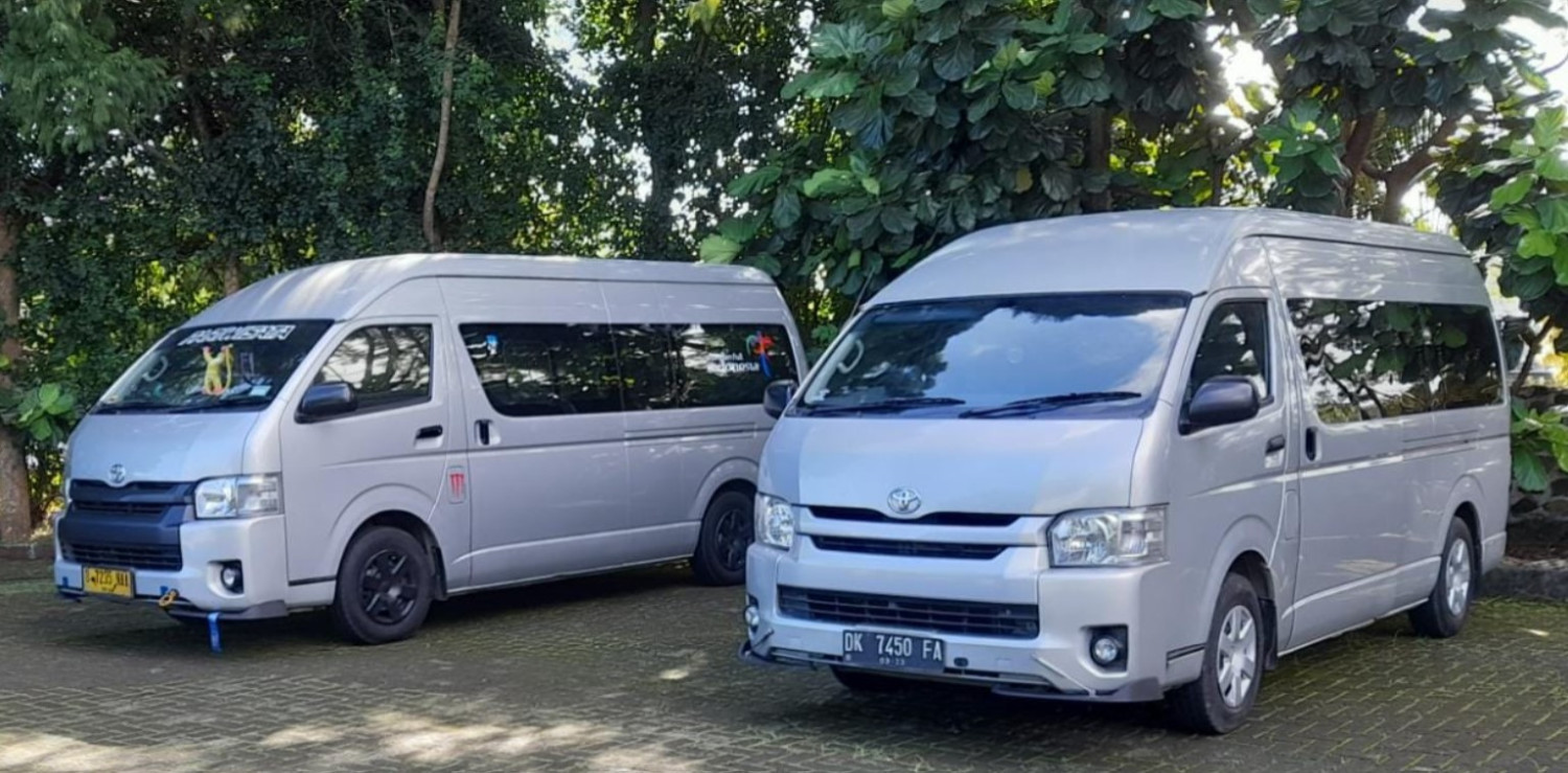 1. Gesang Abadi, 2. Travellora (Indolora Group), 3. D’Rent &amp; Trans, 4. KPJ Trans, 5. Wirawiri Rent Car, 6. Sewa Mobil Malang Raya, 7. Kanjuruhan Holiday, 8. SuryaRent Malang, 9. Banyu Mili Trans, 10. Mega Buana Tour &amp; Travel