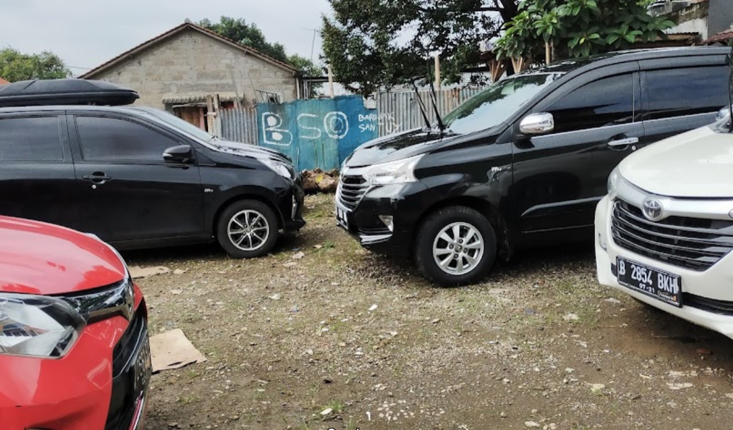 1. Khanza Rent Car, 2. Kasri Rental, 3. Rental Mobil 77, 4. CGC Rentcars, 5. Hendry Rent Car, 6. Regar Rental, 7. Rully Shasongko Rental, 8. Acropolis Rental, 9. Emily RentCar, 10. Family Rent Car Group