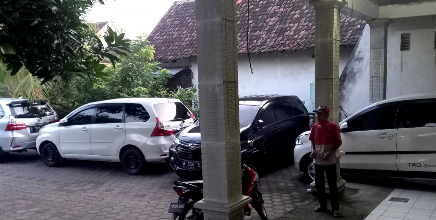 1. DDK Rental, 2. Sinta Trans, 3. Bintang Mulia Tour &amp; Travel, 4. Endika Trans, 5. Hokky Rent Car, 6. Rasiva Rent Car, 7. Nailah Trans, 8. B.R.O, 9. Wifali Berkah Trans, 10. Rental “Mas Joko” Cabang Keboharan 