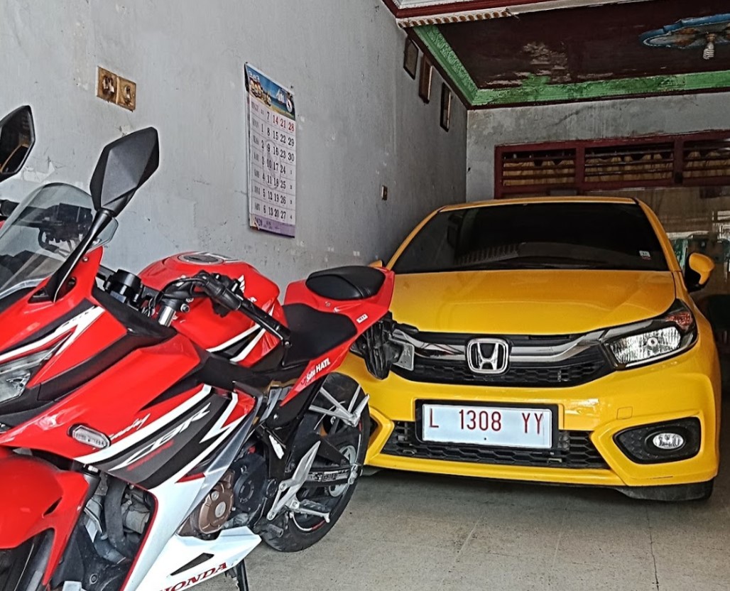 1. Joyo Makmur, 2. AGA Travel, 3. RBP Trans, 4. Alesha Trans, 5. Ceria Travel, 6. Adya Trans, 7. Almeera Transport, 8. FYP Trans, 9. Brawijaya Tour and Travel, 10. Gemini Rental