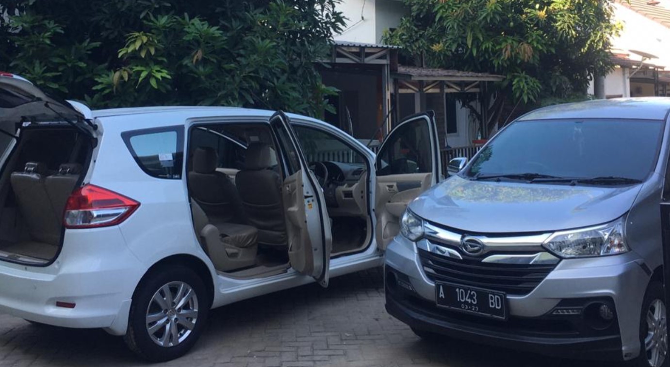 1. Focus Rental, 2. CV Gugun Motor, 3. CV Surya Damai Sejahtera, 4. SB Dijaya Rental, 5. Rental KU (Kampoeng Urang), 6. Binar Rental, 7. Fahri Rental, 8. Pos Cartenz 6, 9. RC Bintang Lima, 10. Rayhan Outo Rental