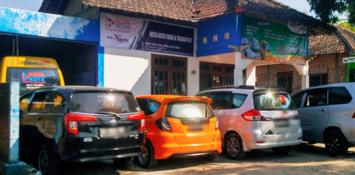 1. Agus Rental, 2. Kota Kota Transport, 3. Apriana Carter, 4. APS.RentCar, 5. Cimadu Trans, 6. Rosella Garage, 7. Sri Ayu Rentcar, 8. SA Rental, 9. Awani Rental, 10. Atha Trans