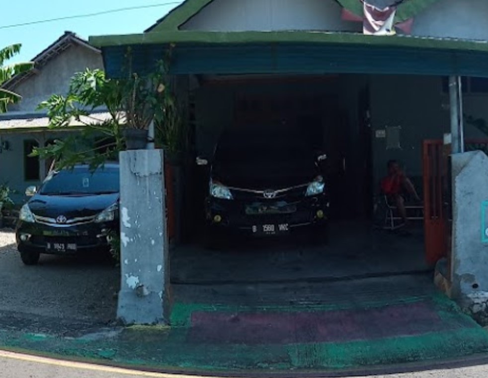 1. Agus Rental, 2. Kota Kota Transport, 3. Apriana Carter, 4. APS.RentCar, 5. Cimadu Trans, 6. Rosella Garage, 7. Sri Ayu Rentcar, 8. SA Rental, 9. Awani Rental, 10. Atha Trans