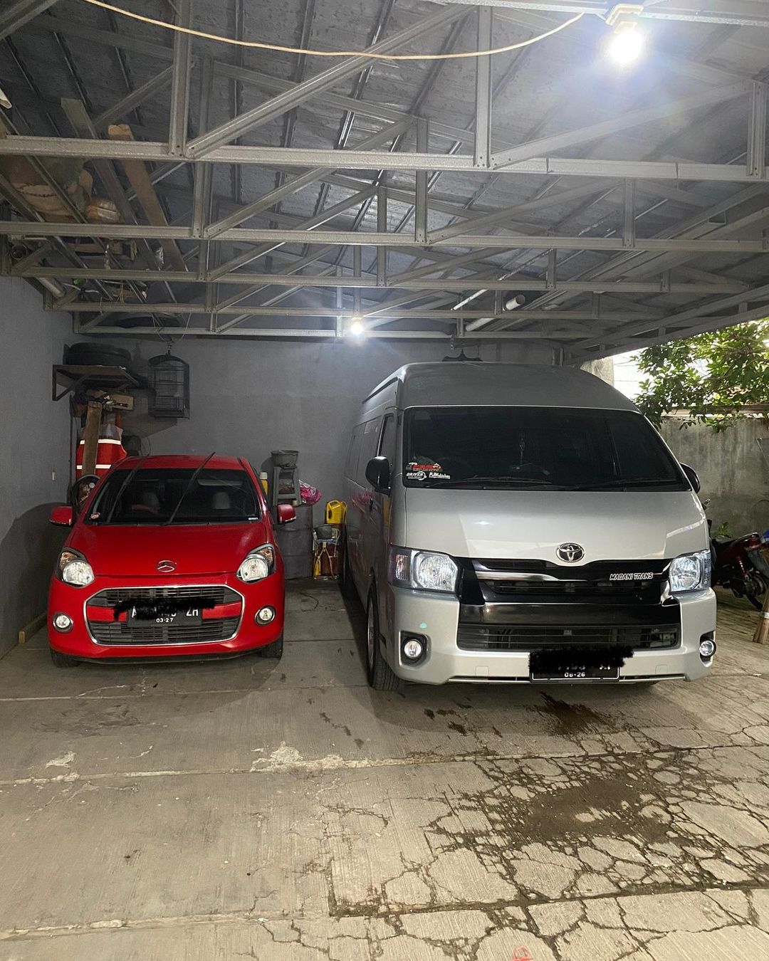 1. Focus Rental, 2. CV Gugun Motor, 3. CV Surya Damai Sejahtera, 4. SB Dijaya Rental, 5. Rental KU (Kampoeng Urang), 6. Binar Rental, 7. Fahri Rental, 8. Pos Cartenz 6, 9. RC Bintang Lima, 10. Rayhan Outo Rental