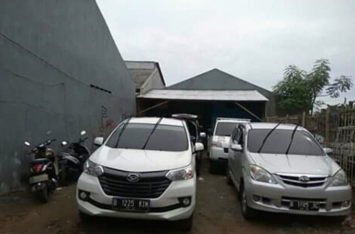 1. Mutiara RentCar (MRC), 2. WYD Rent Cars, 3. Inara Rentcar 2, 4. NGS Rental, 5. IsMe Holiday, 6. Aris Rent Car, 7. Pandawa 82, 8. Rajaura Rent Car, 9. AZA Rentcar, 10. MyBud Rentcar
