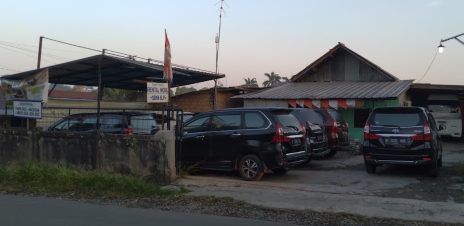1. Khanza Rent Car, 2. Kasri Rental, 3. Rental Mobil 77, 4. CGC Rentcars, 5. Hendry Rent Car, 6. Regar Rental, 7. Rully Shasongko Rental, 8. Acropolis Rental, 9. Emily RentCar, 10. Family Rent Car Group