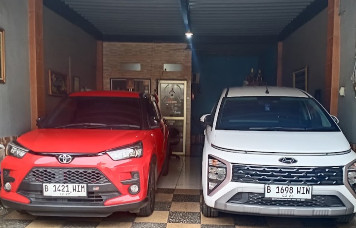 1. Amanda Rent Car, 3. Nesia Rent Car, 4. Indah Jaya Rental, 5. Dhana Trans Jaya, 6. RC Car Rental, 7. Mobilanaja, 8. Rental Mobil Pamulang (RMP), 9. Rits Rent, 10. SvD Car Rental